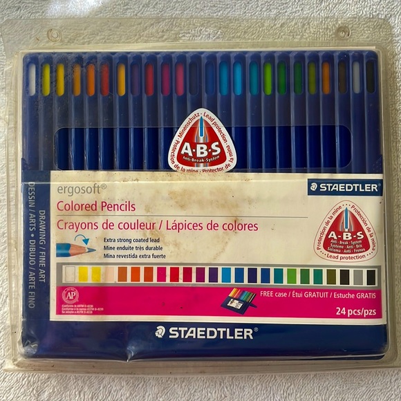 Staedtler Art Staedtler Ergosoft Colored Pencils 24 Count With Case